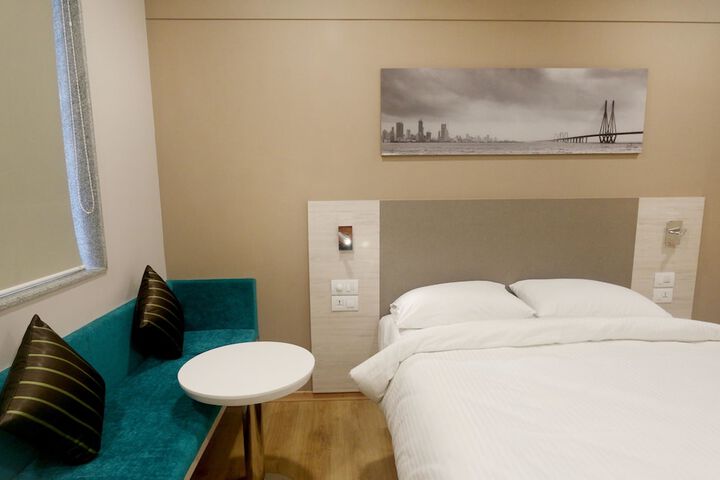 Room 5 of 45