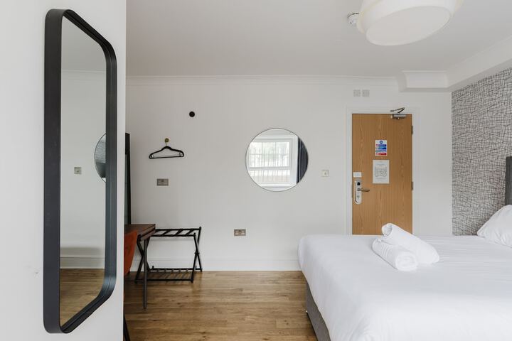 Room 74 of 135