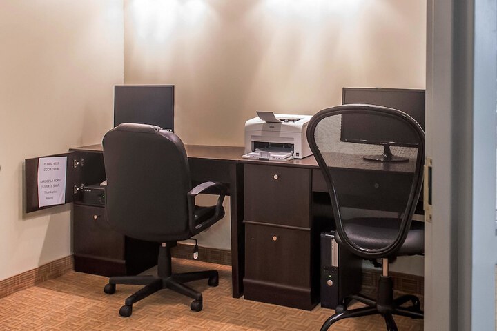 Business Center 101 of 108