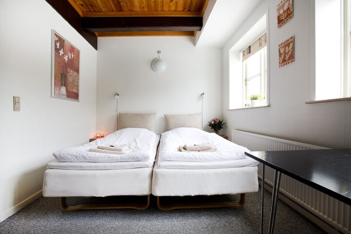 Room 3 of 29