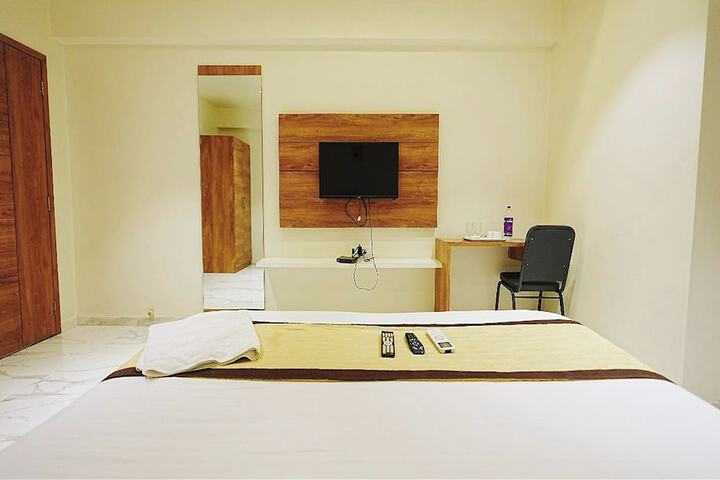 Room 17 of 43