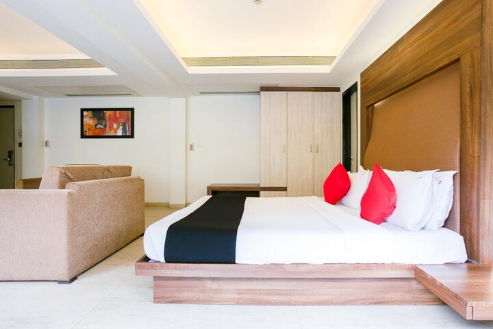 Room 16 of 35