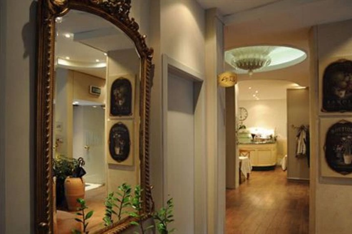 Ballroom/Hall 40 of 43