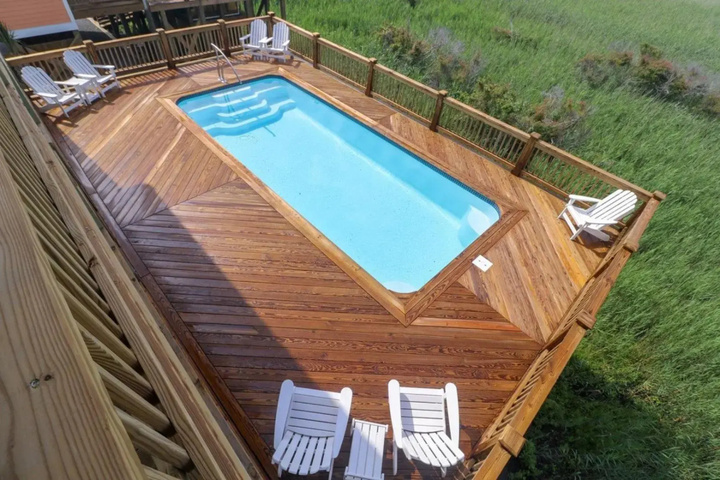 Pool 15 of 26