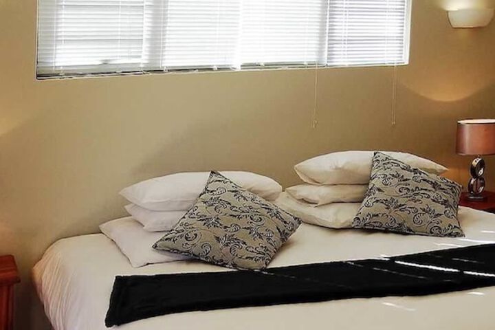 Room 10 of 56
