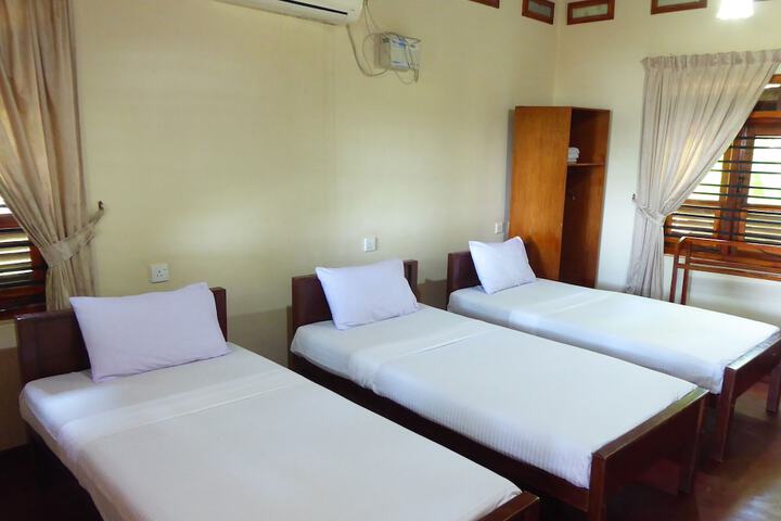 Room 26 of 75