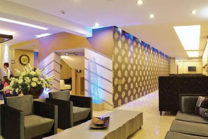 Guest Lobby