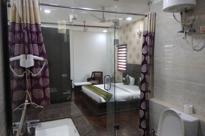 Room 7 of 21