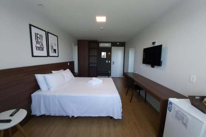 Room 4 of 42