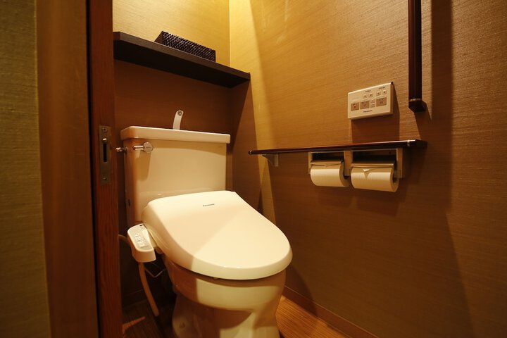 Clean Restrooms
