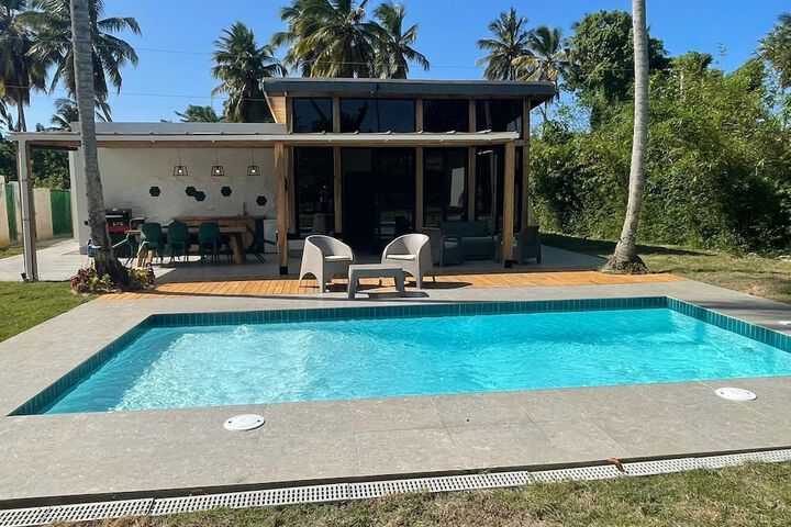 Pool 14 of 18