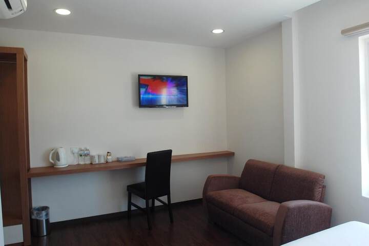 Room 17 of 32