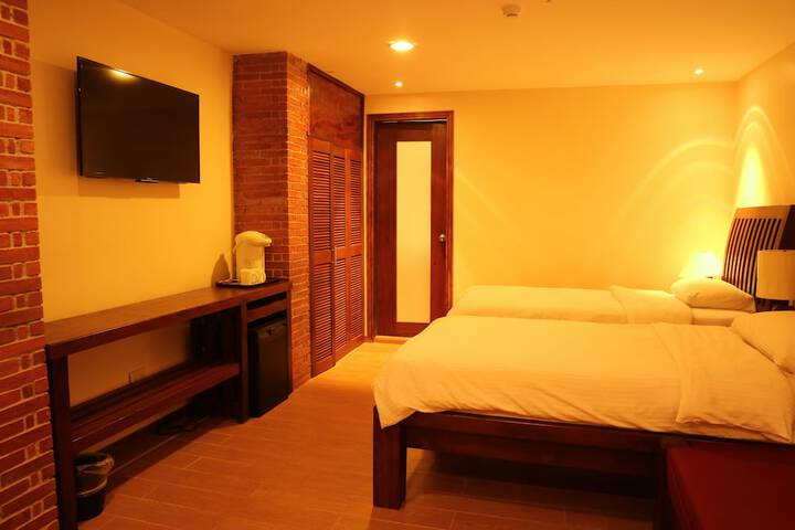 Room 34 of 72