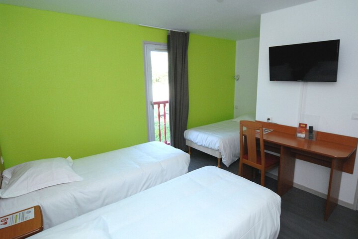 Room 6 of 39