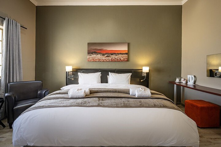 Room 15 of 32