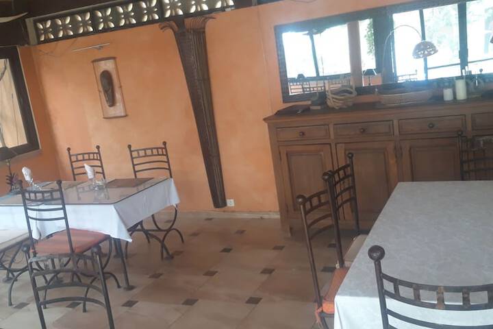 Dining 68 of 82
