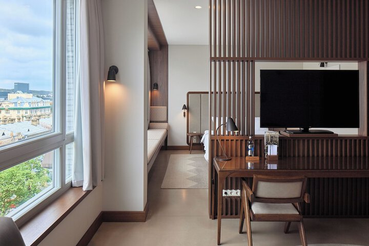 Room 43 of 114