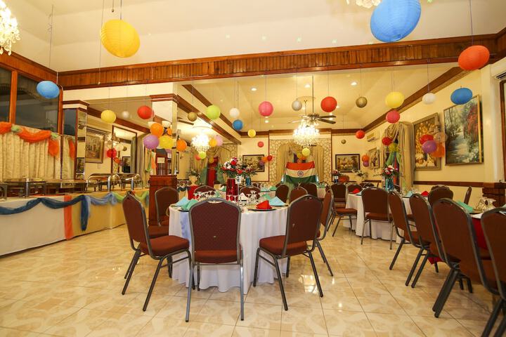 Ballroom/Hall 116 of 162