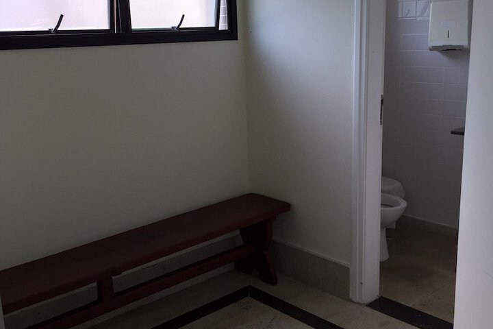 Room 110 of 487