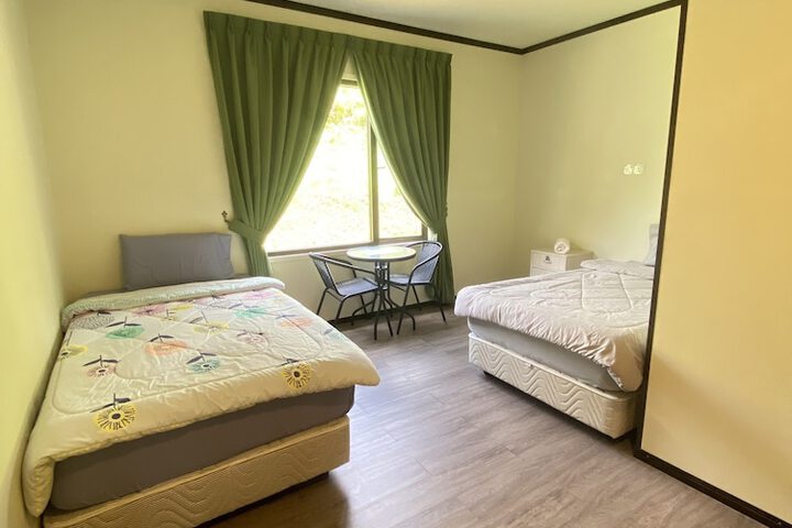 Room 7 of 10