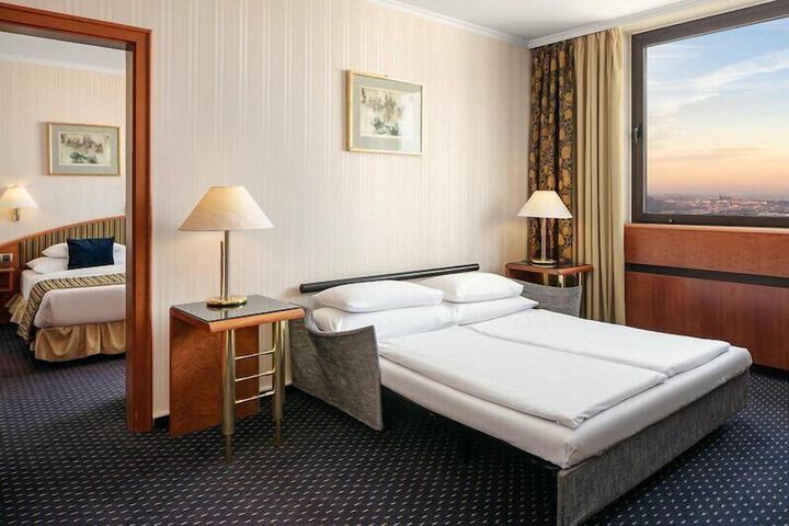 Room 46 of 113