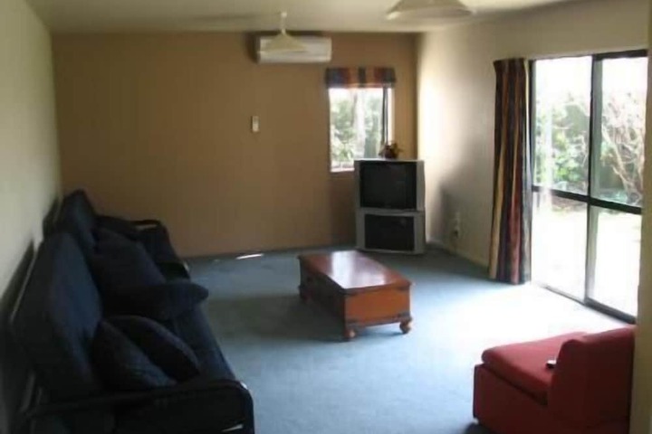 Room 14 of 33