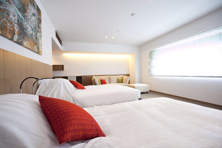 Room 11 of 77