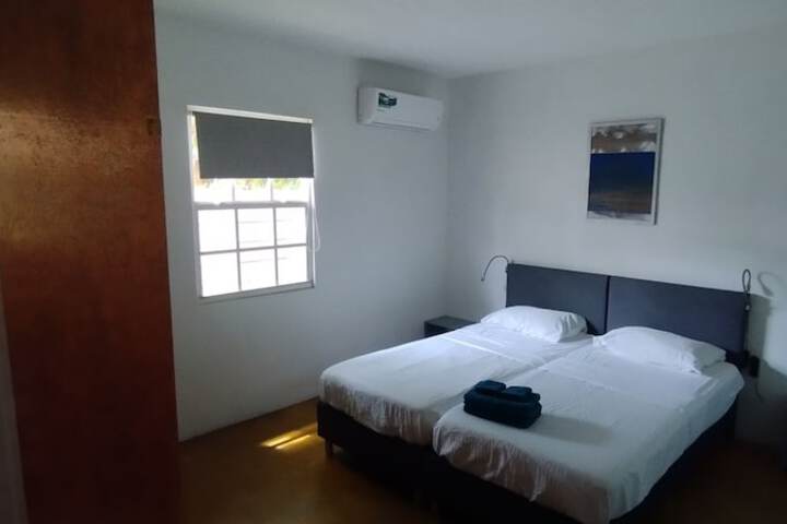 Room 12 of 33