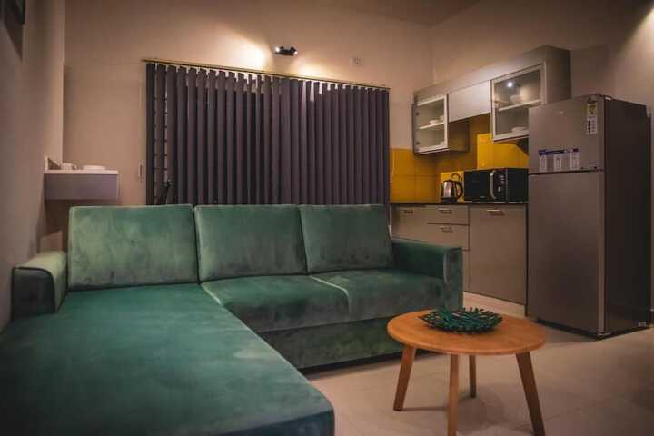 Room 17 of 34