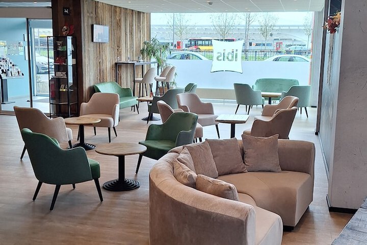 Hotel Interior 4 of 77