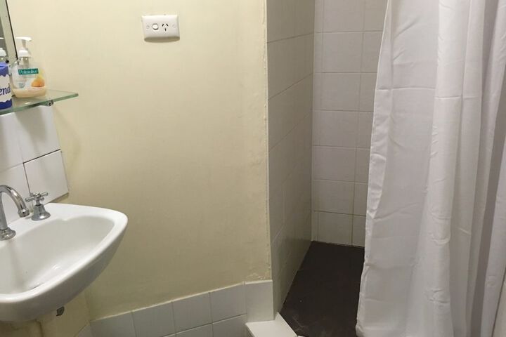 Room 16 of 26