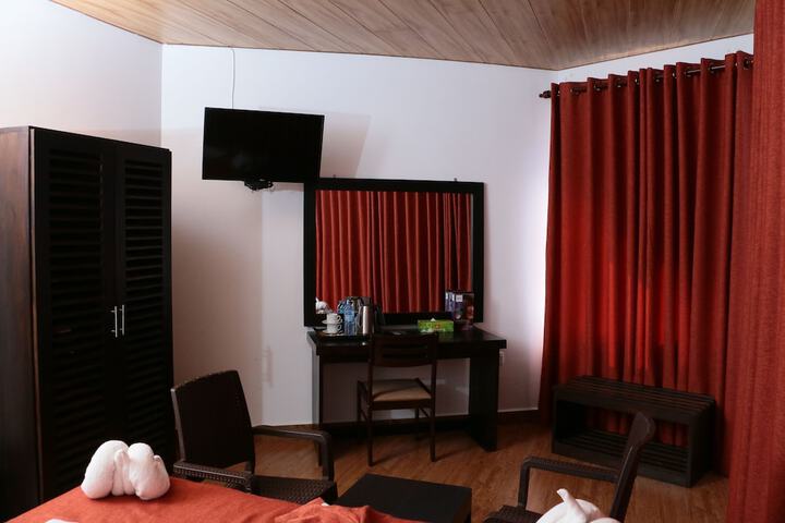 Room 14 of 34