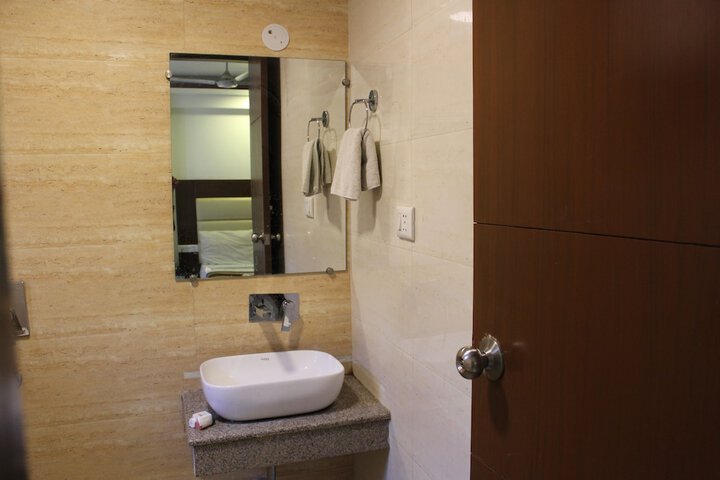 Room 15 of 21