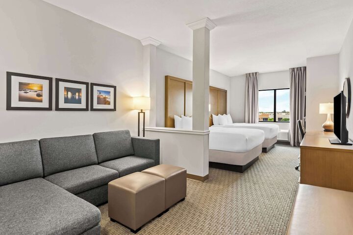 1 King Bed Suite (3 of 10)