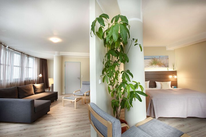 Room 17 of 25