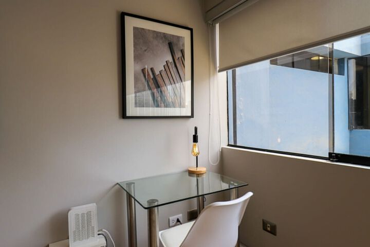 w Elegant 1BR in San Isidro
