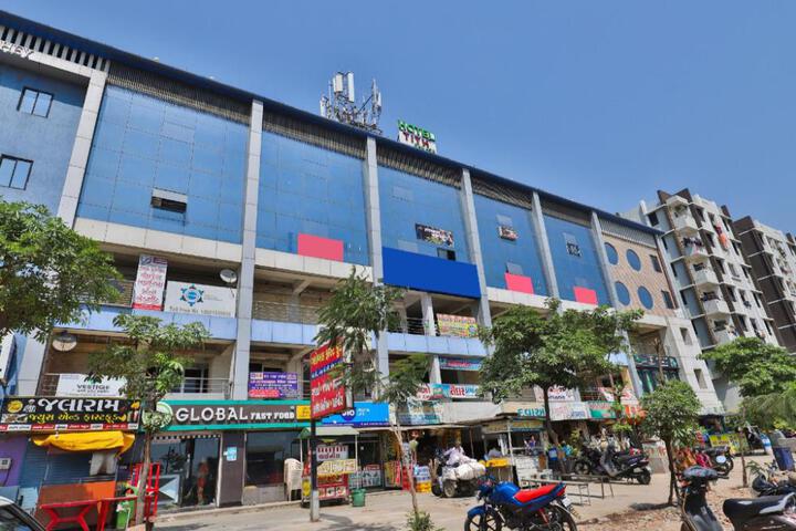 OYO Flagship Hotel Royal Inn
