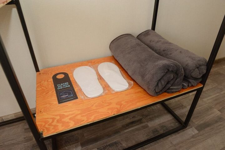 Room 4 of 48