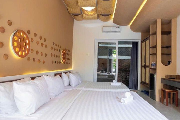 Room 8 of 49