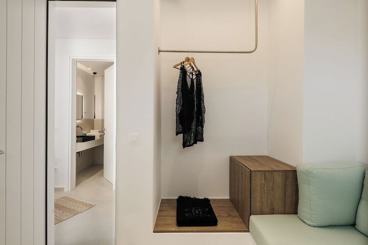 Room 51 of 226