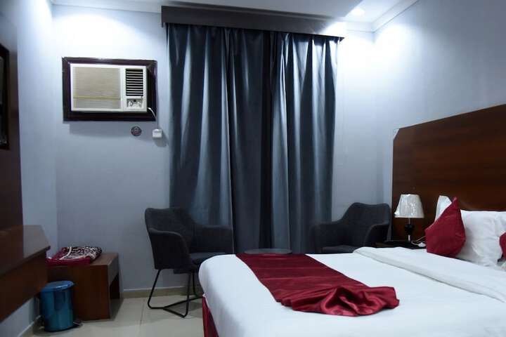 Hotel 86 of 117