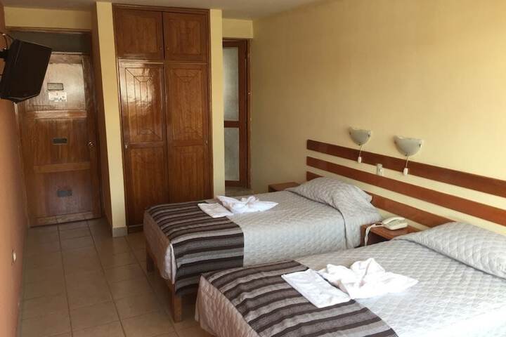 Room 6 of 17