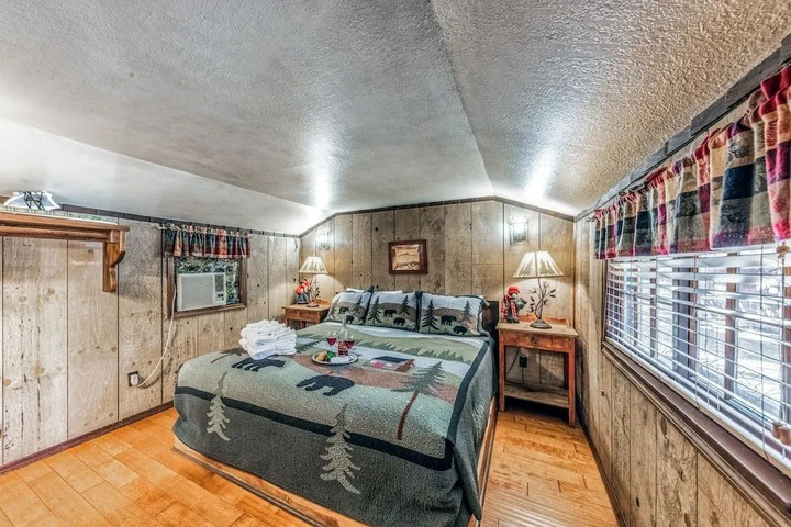 Room 3 of 13