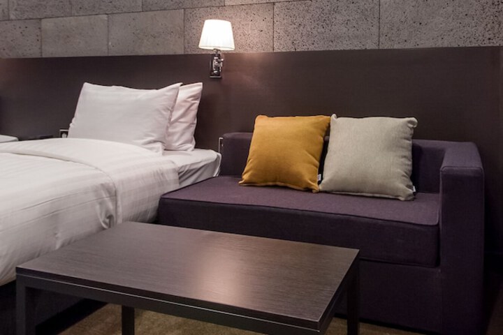 Room 4 of 21
