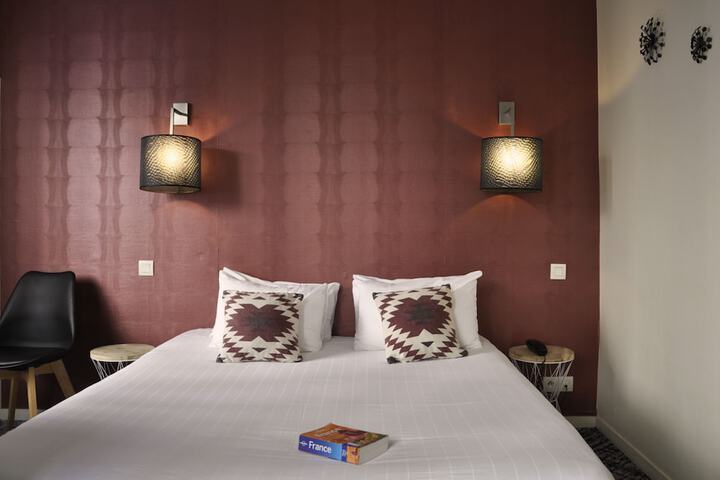 Room 16 of 52