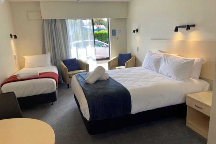 Room 17 of 80