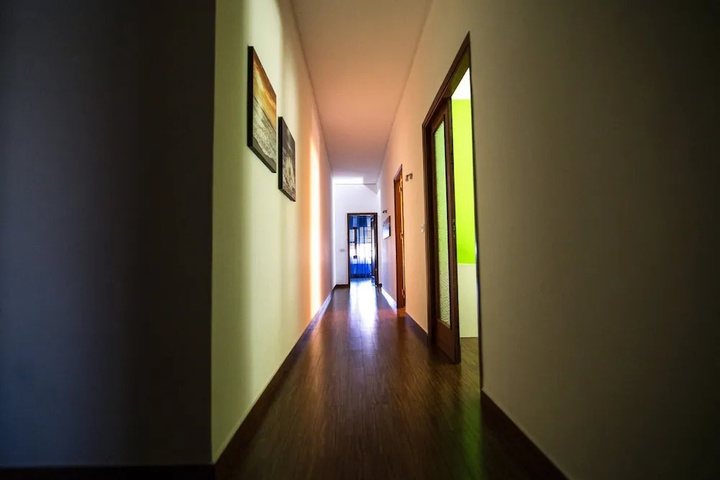 Room 12 of 20