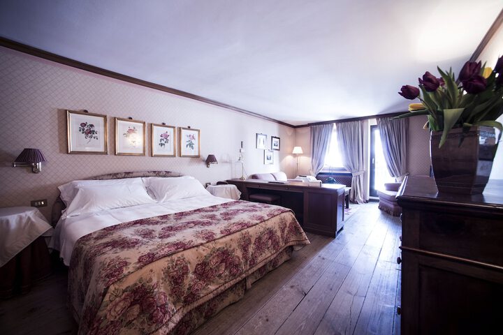 Room 9 of 62