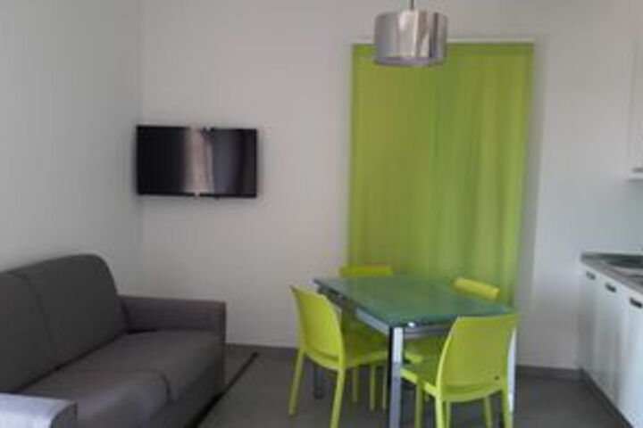 Room 21 of 27