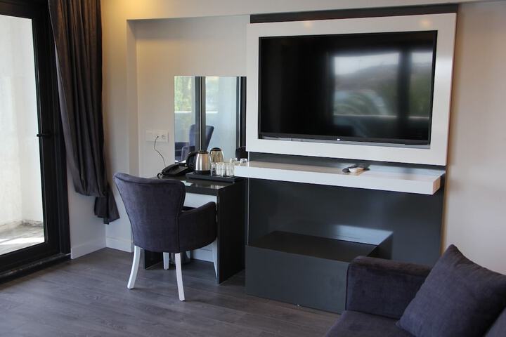 Room 9 of 22